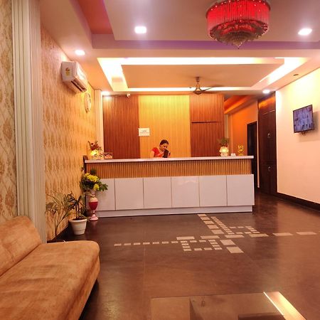 Hotel Delhi Airport Plaza Igi Airport Új-Delhi Kültér fotó