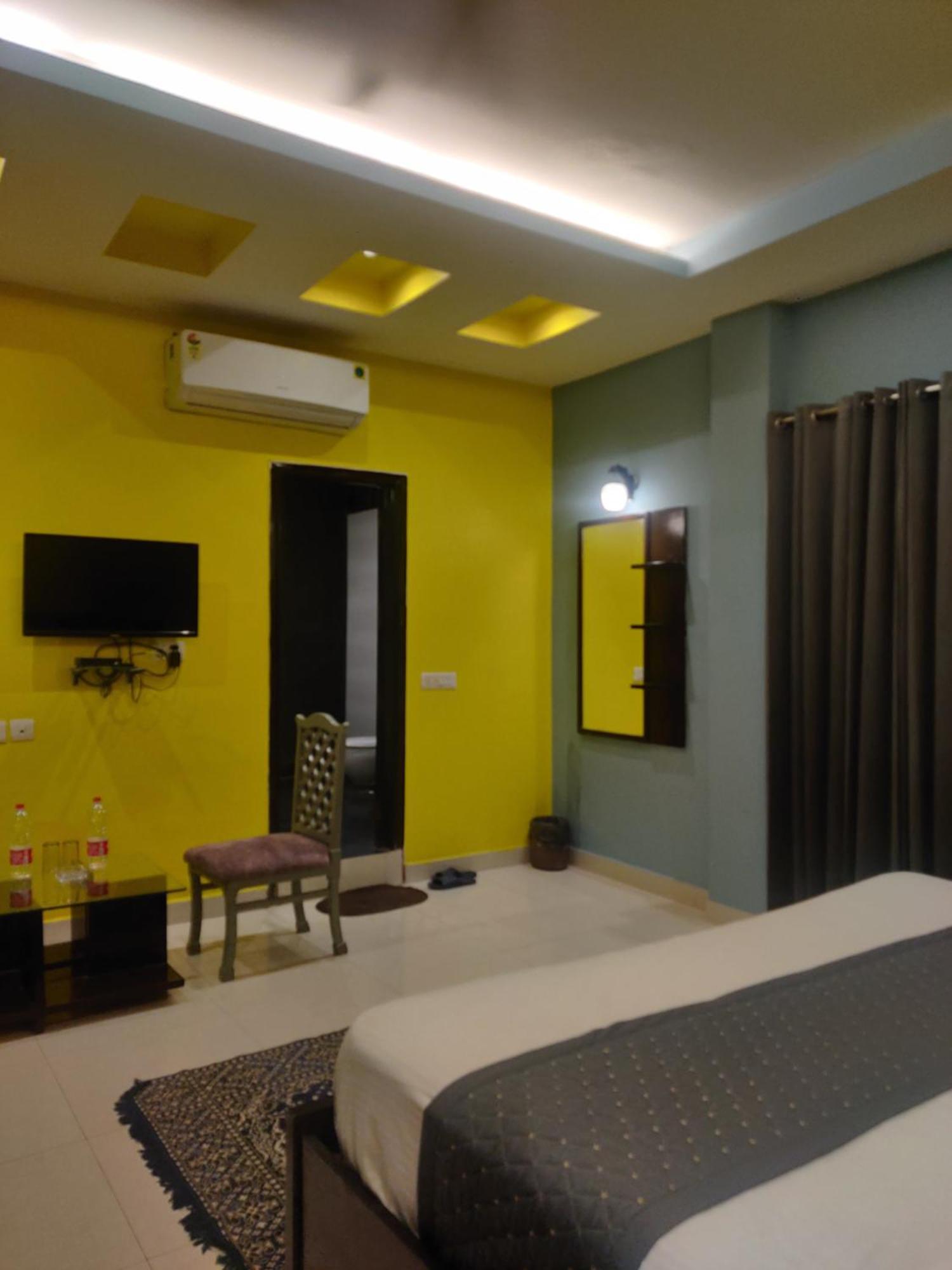 Hotel Delhi Airport Plaza Igi Airport Új-Delhi Kültér fotó