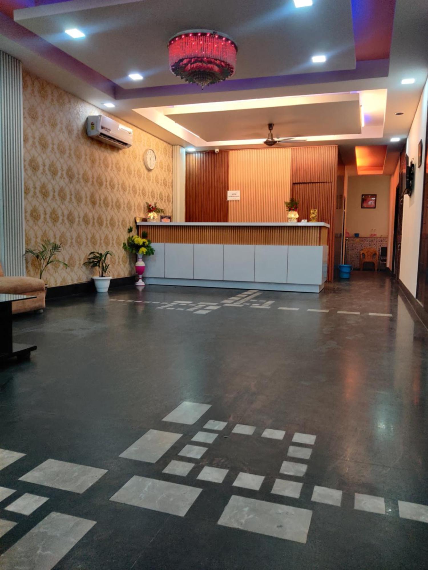 Hotel Delhi Airport Plaza Igi Airport Új-Delhi Kültér fotó